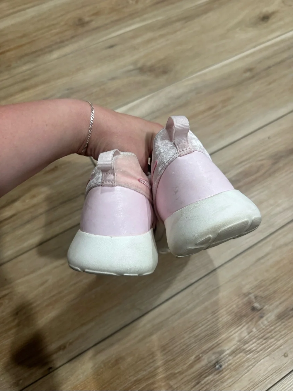 Nike Pink Roshe Girls Sneakers